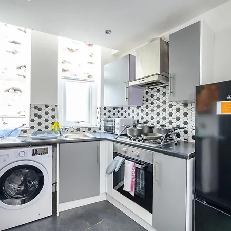 Гостевой дом -ra83- For Your Relaxed,cosy Stay,free Parking Лидс