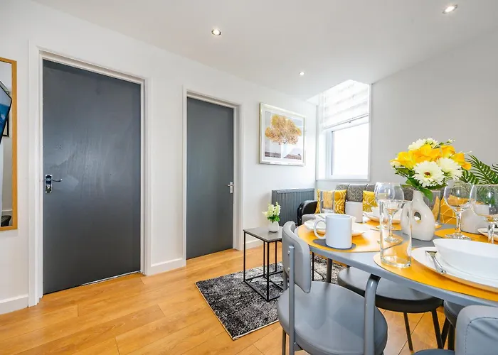 Maison d'hôtes -ra83- For Your Relaxed,cosy Stay,free Parking Leeds (West Yorkshire)